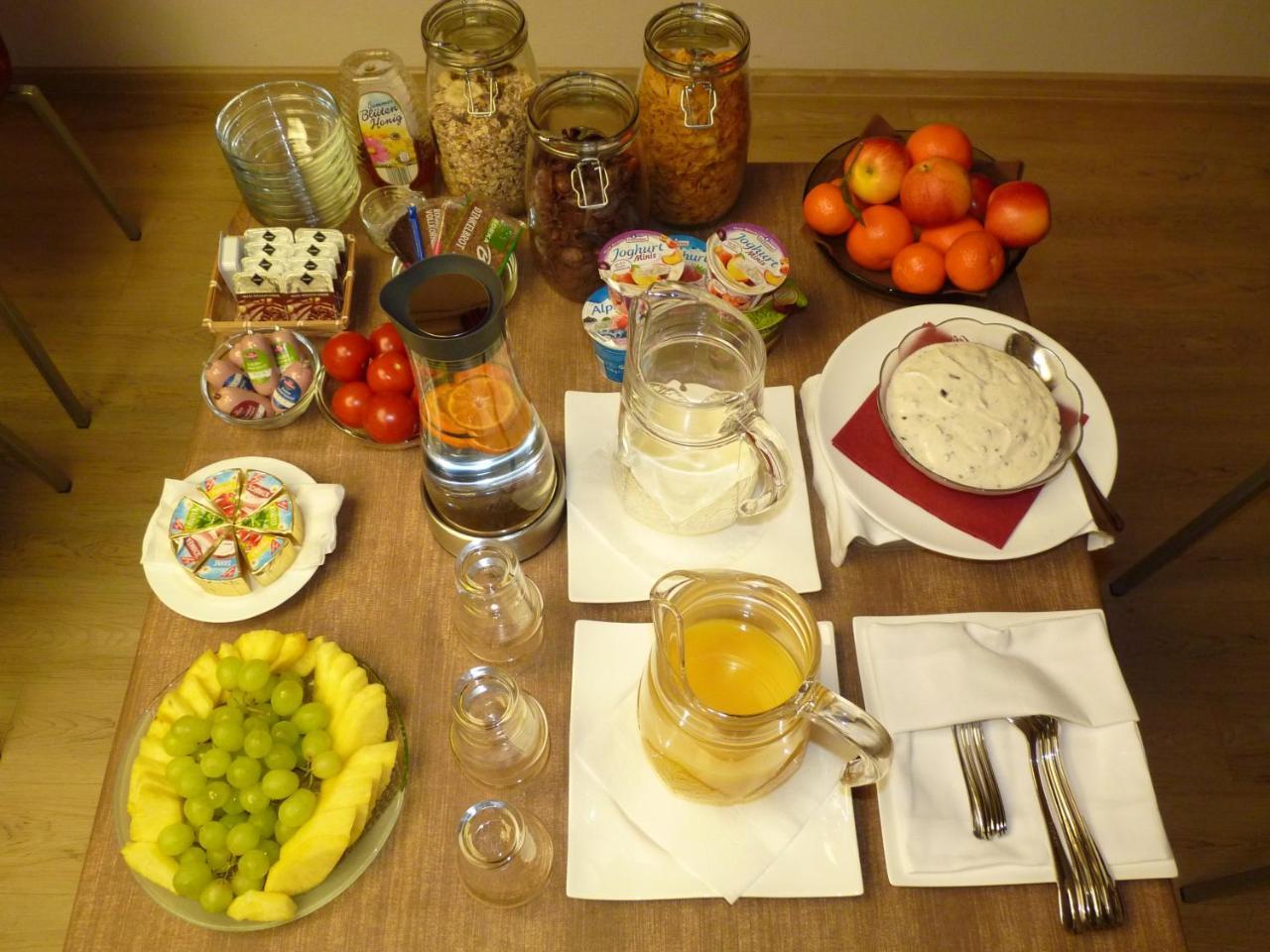 Cafe Und Pension Blohm ไกรฟ์สวัลด์ ภายนอก รูปภาพ